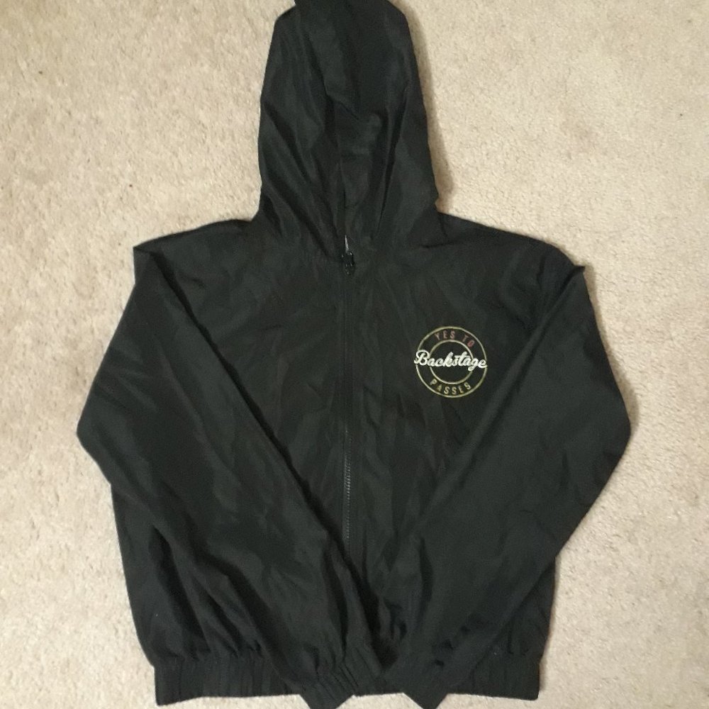 Forever 21 Black Light Windbreaker | XS
